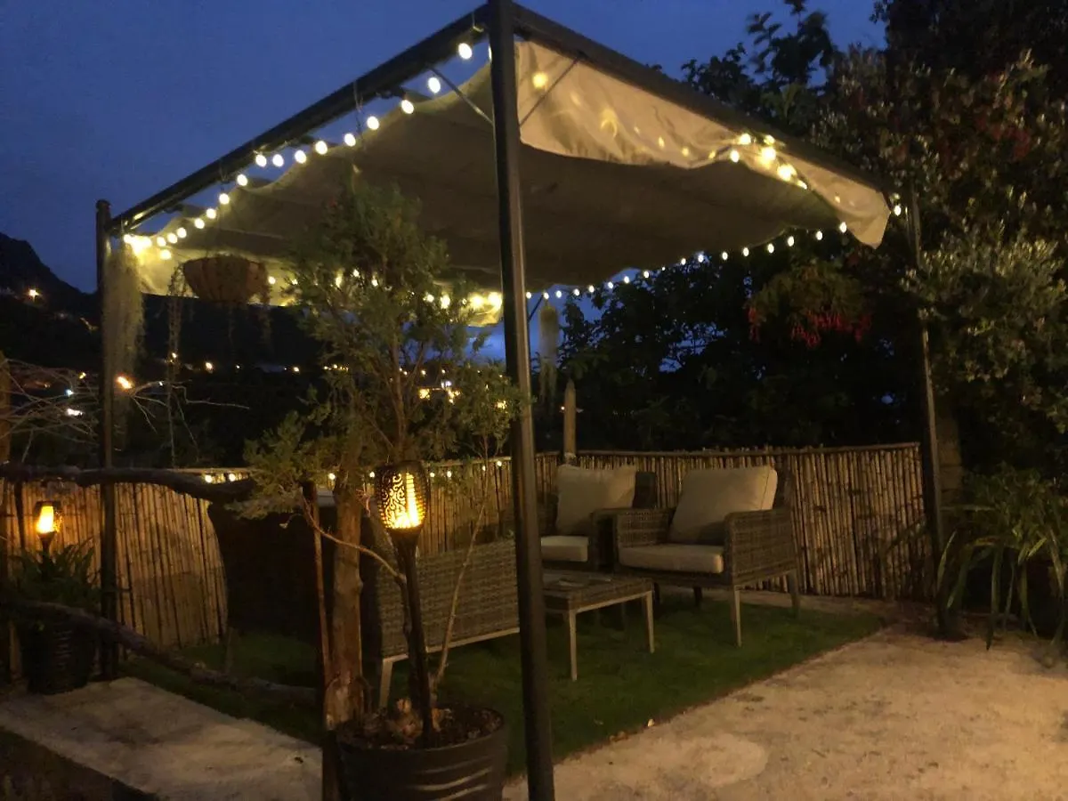Bed and Breakfast Maderedocevida Боавентура