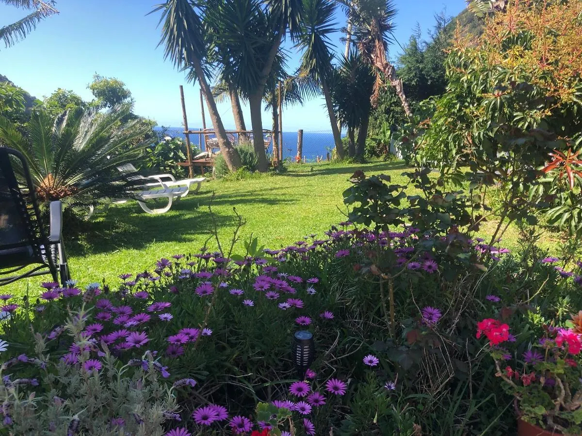 Maderedocevida Bed and Breakfast Boaventura 0*,  Portugal