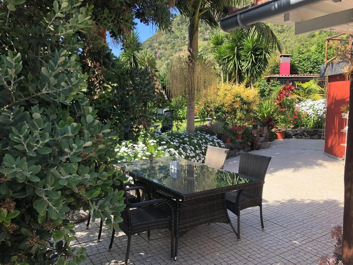 Bed and Breakfast Maderedocevida Boaventura Portugal